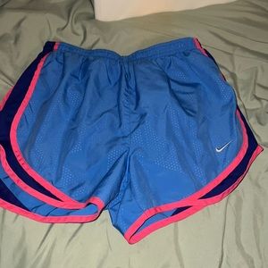 Women’s size small Nike shorts